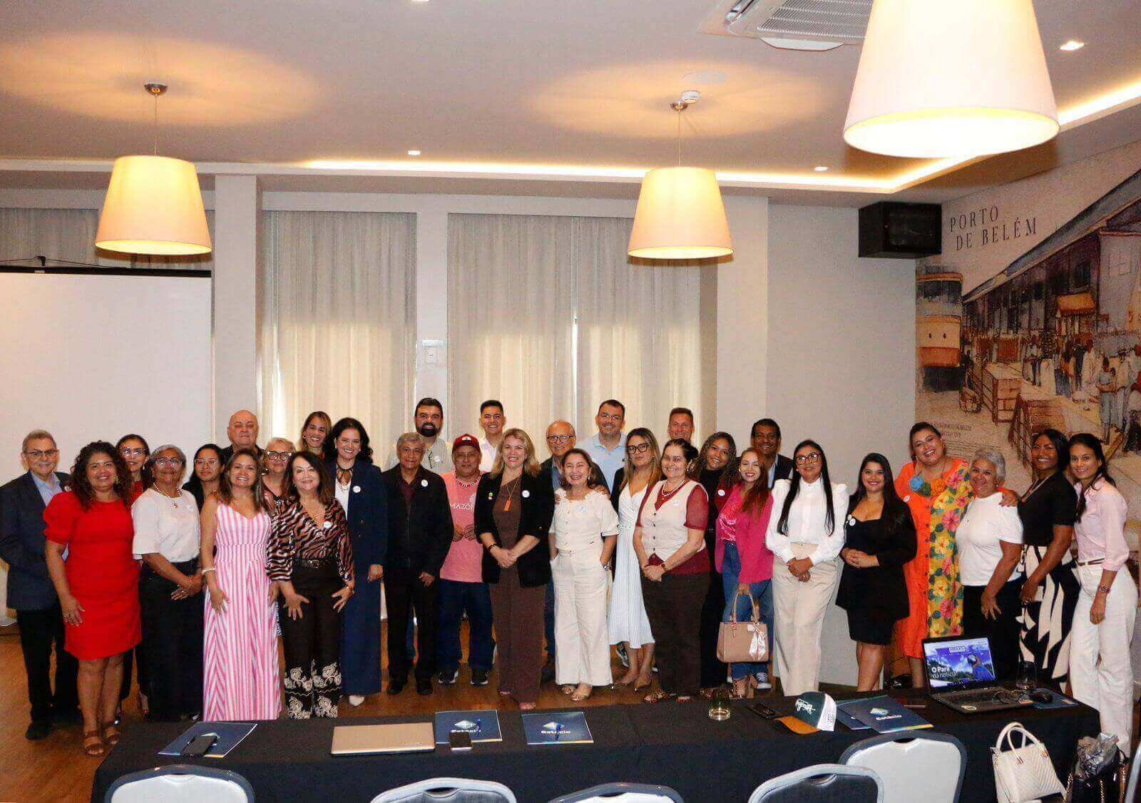 Belém debate os novos rumos do jornalismo de turismo em evento nacional da Abrajet