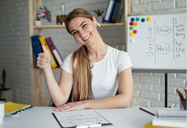 Inglês x Espanhol: 5 diferenças que mudam o jeito de estudar cada idioma